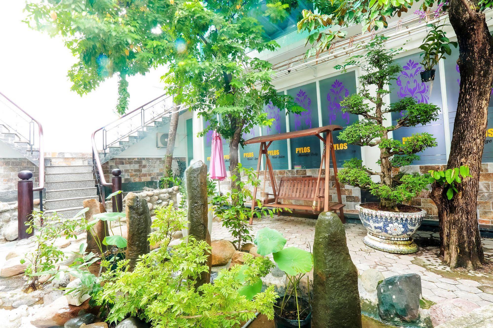 Pylos Hotel Ho Şi Min Exterior foto